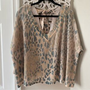 POL Leopard Print Oversized V-Neck 3/4 Sleeve Sweater Sz M Animal Print